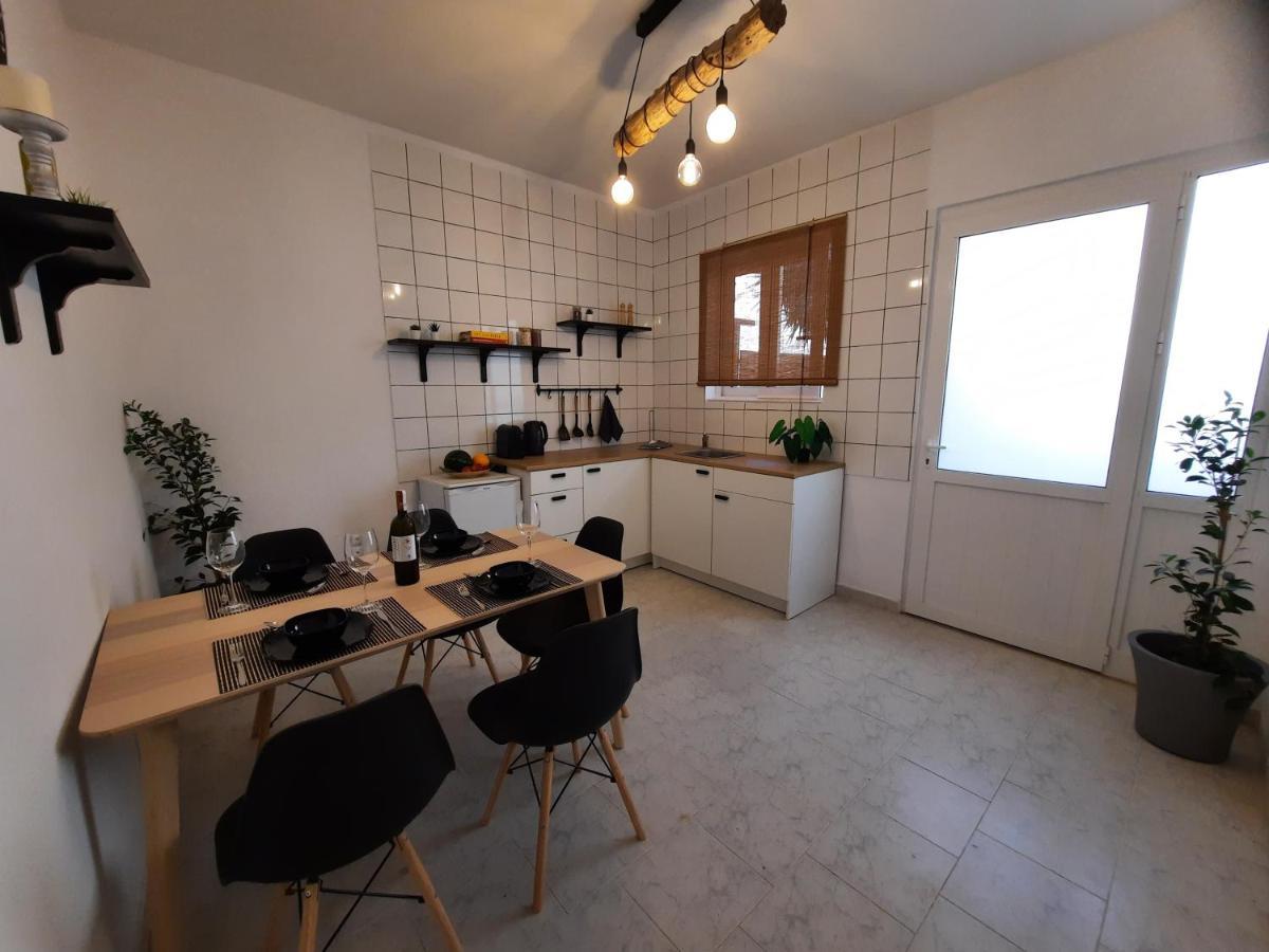 Elia Boutique Studios Kalithies Bagian luar foto